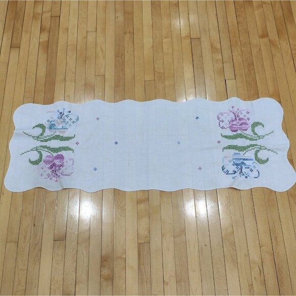 Vintage Handmade Cross Stitch Table Runner Dresser Scarf Floral Flower Spring 14 - Picture 1 of 8